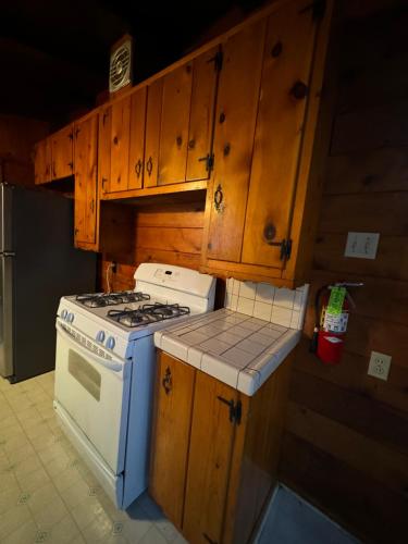 crest lodge historic mountain inn