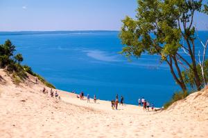 Leland Lodge,Leland>>Leelanau Peninsula Wineries,3 star