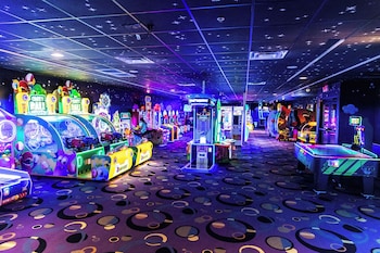 splash universe resort