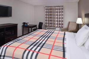 fairbridge inn express monroe city