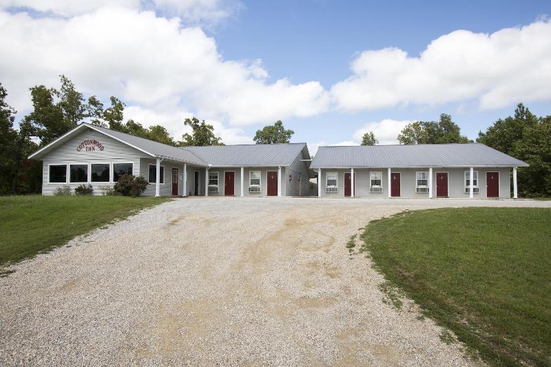 Cottonwood Inn,Hardy>>Fulton,3 star