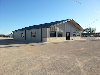 Elite Cabins And Rv Park,In Big Spring,3 star
