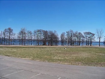 Reelfoot Lake Inn,Lake County>>Caruthersville,2 star