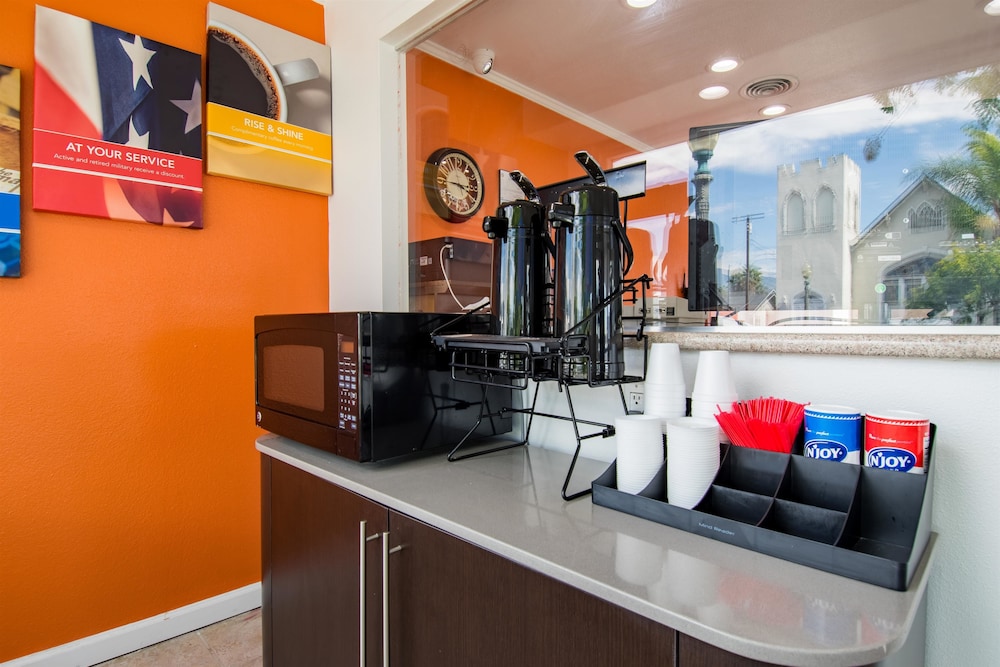 motel 6 san bernardino ca downtown