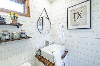 new the lone star shipping container