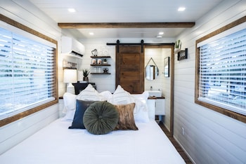 new the lone star shipping container