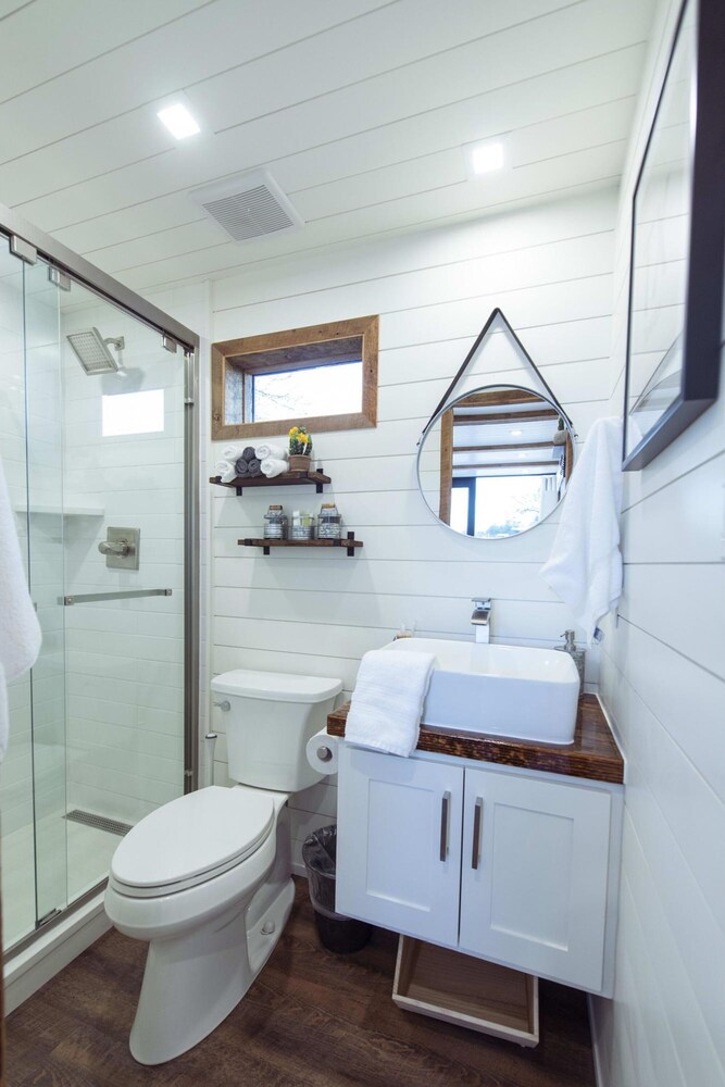 new the lone star shipping container