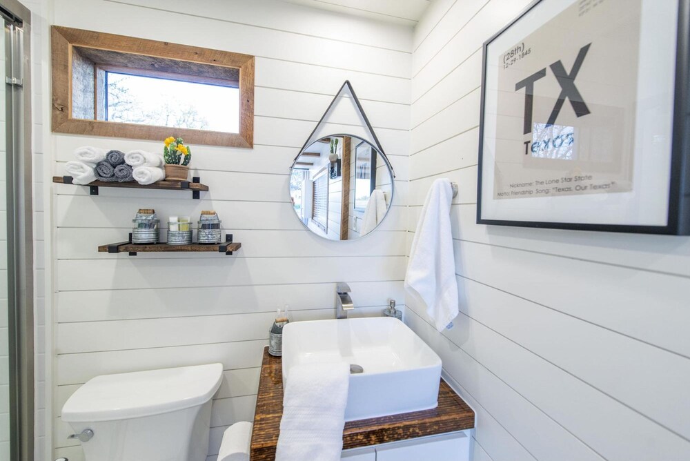 new the lone star shipping container