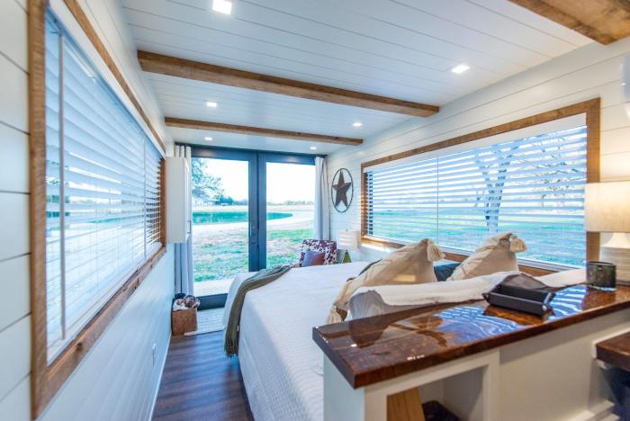 new the lone star shipping container