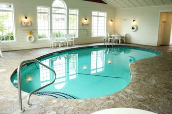 stormy point village lakeside