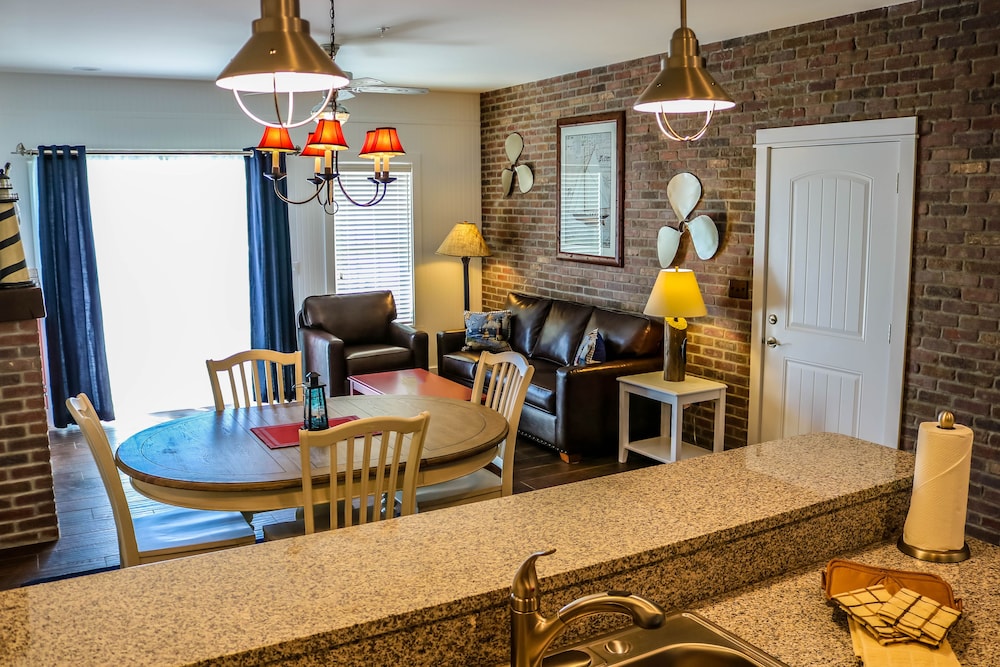 stormy point village lakeside