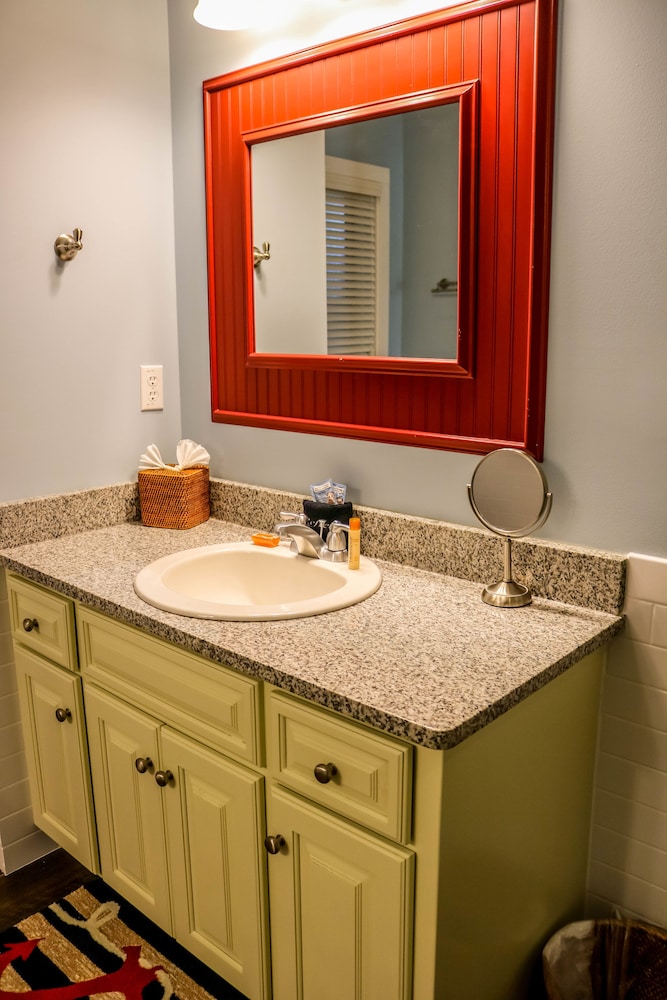 stormy point village lakeside