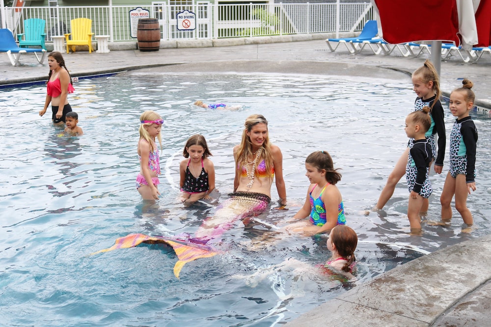 stormy point village lakeside