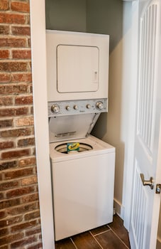 stormy point village lakeside