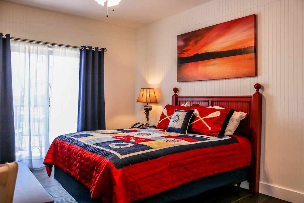 stormy point village lakeside