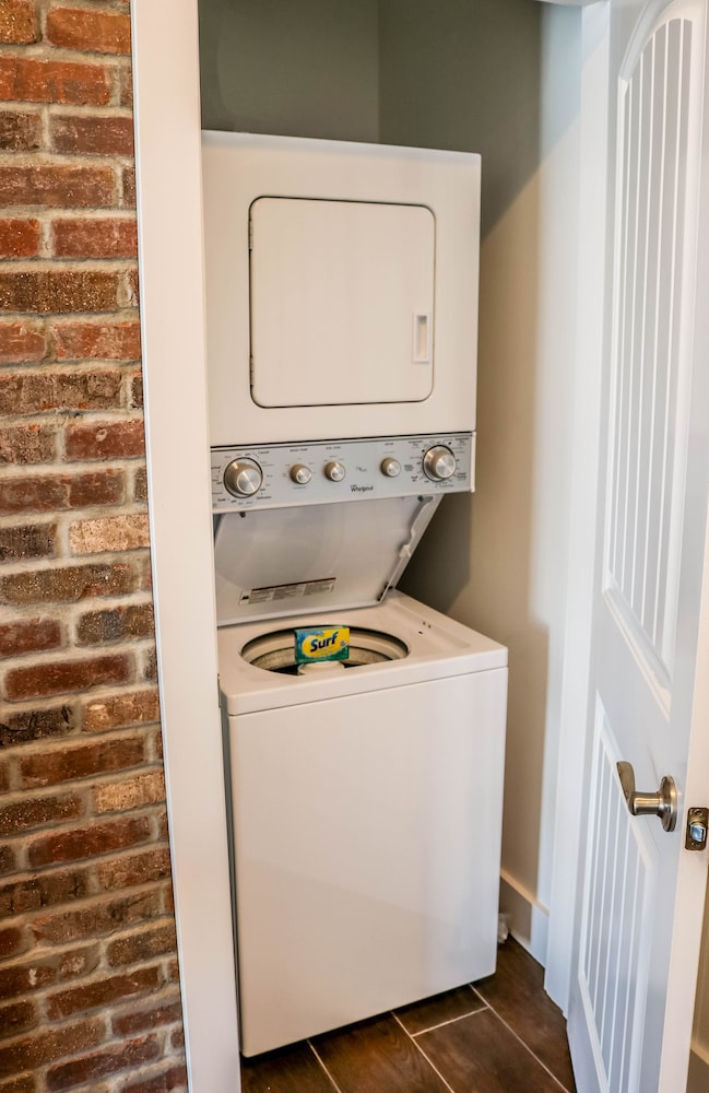 stormy point village lakeside