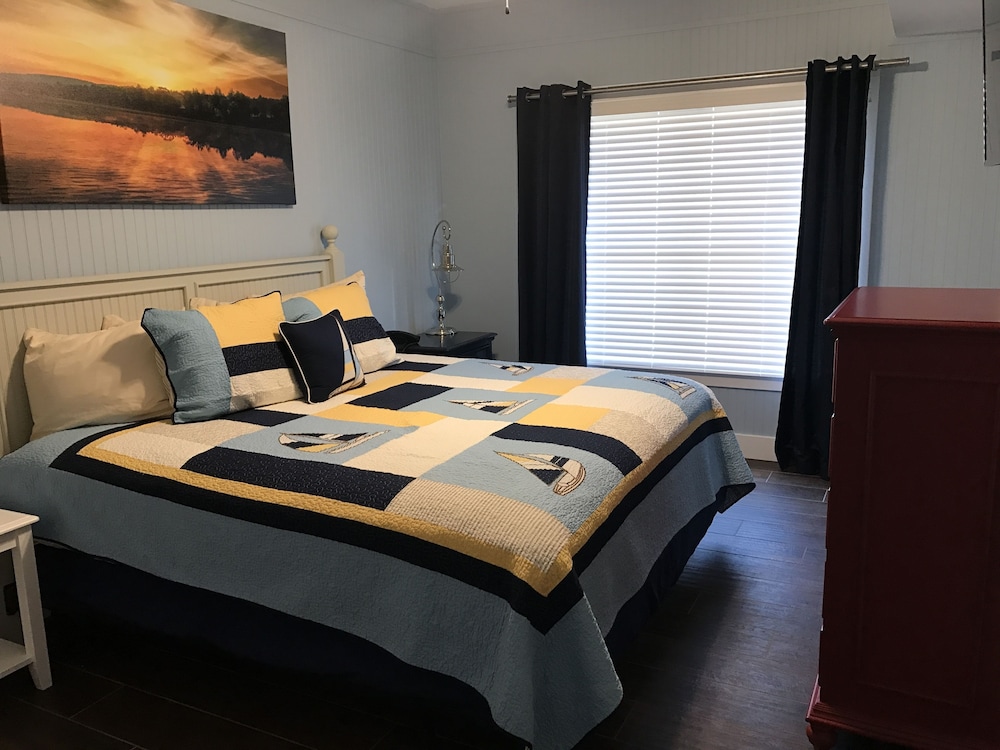 stormy point village lakeside