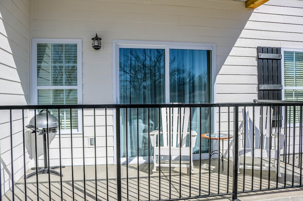 stormy point village lakeside