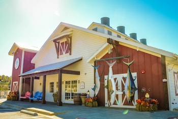 stormy point village lakeside