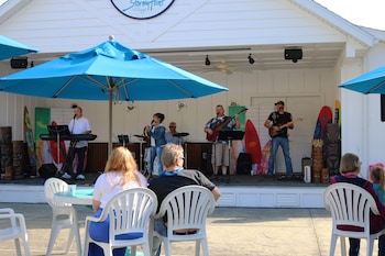 stormy point village lakeside