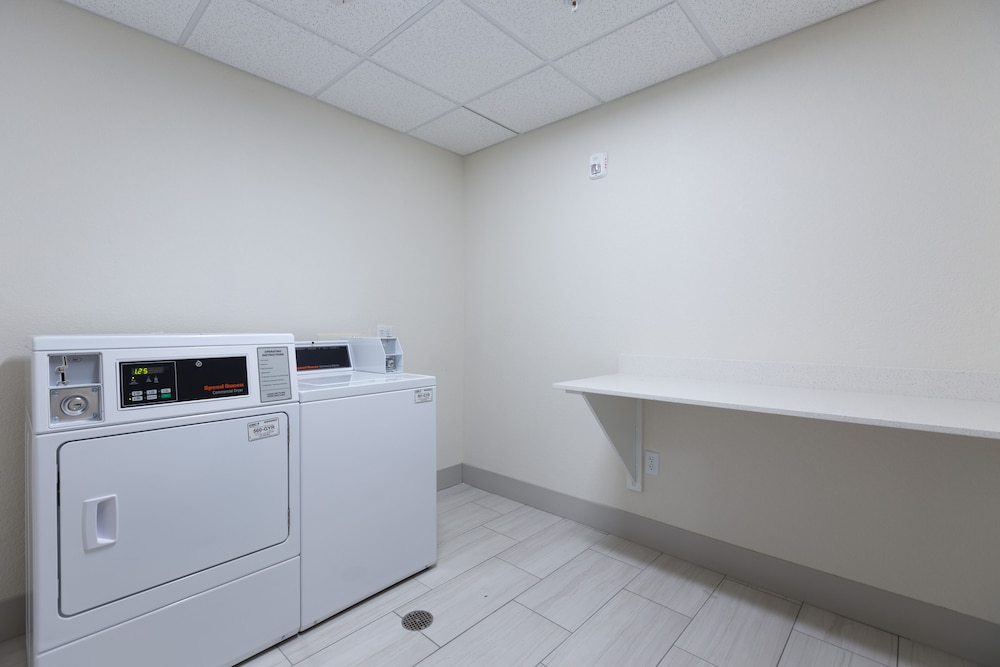 holiday inn express and suites san marcos south by ihg
