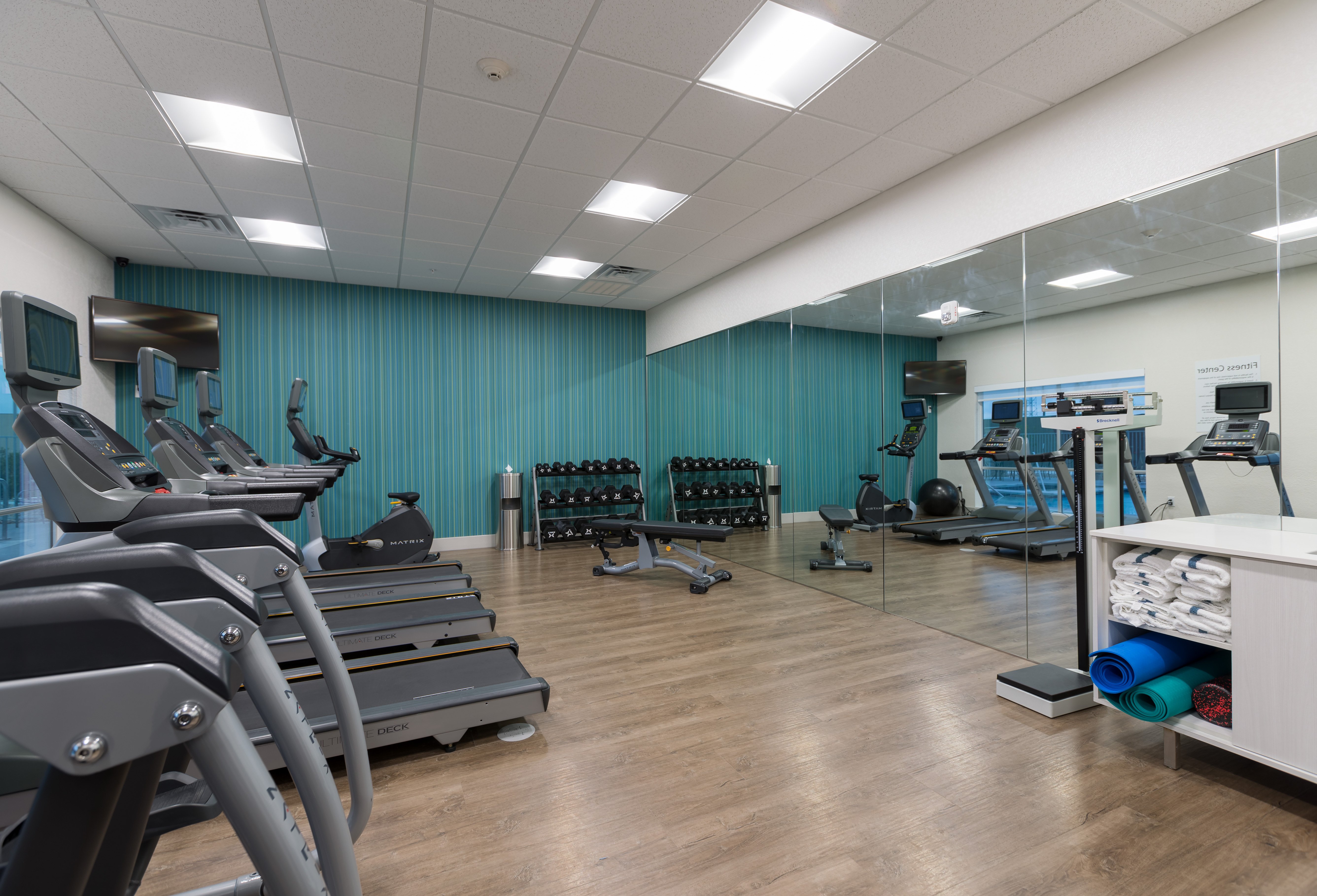 holiday inn express and suites san marcos south by ihg