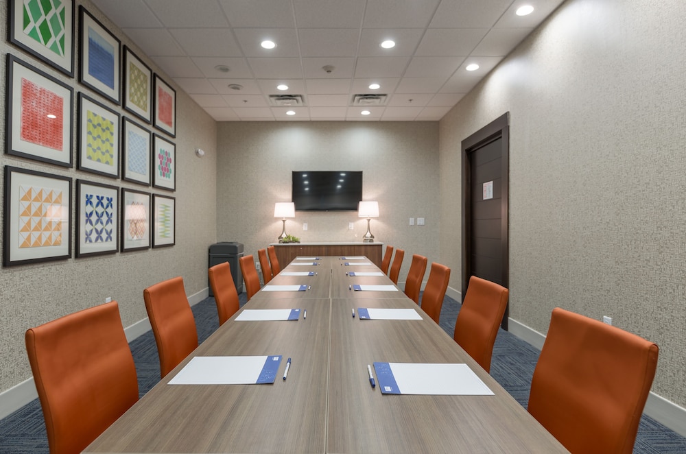 holiday inn express and suites san marcos south by ihg