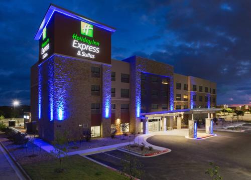 Holiday Inn Express And Suites San Marcos South By Ihg,Hays>>Buda,3 star