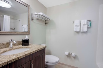mainstay suites st louis airport