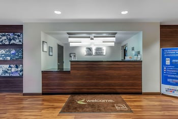 mainstay suites st louis airport