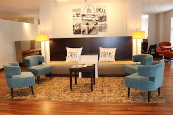 mainstay suites st louis airport