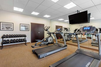mainstay suites st louis airport