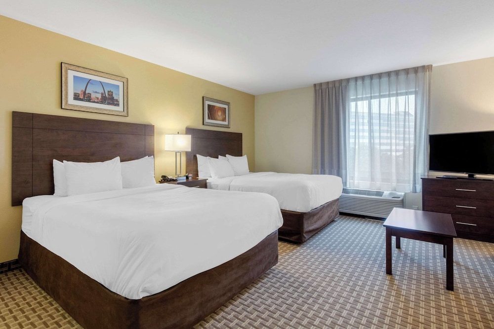 mainstay suites st louis airport