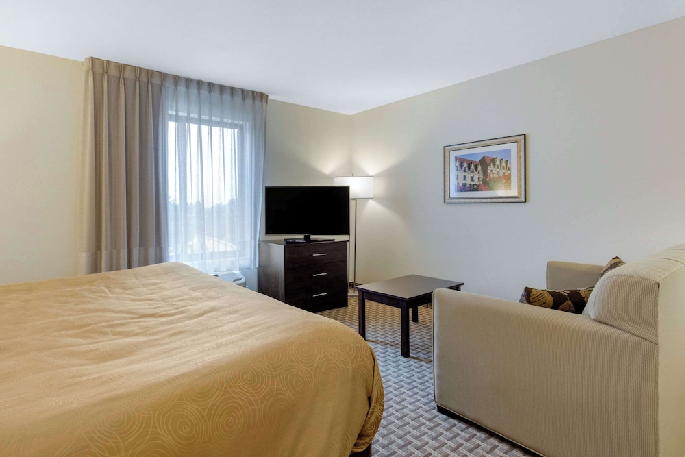 mainstay suites st louis airport