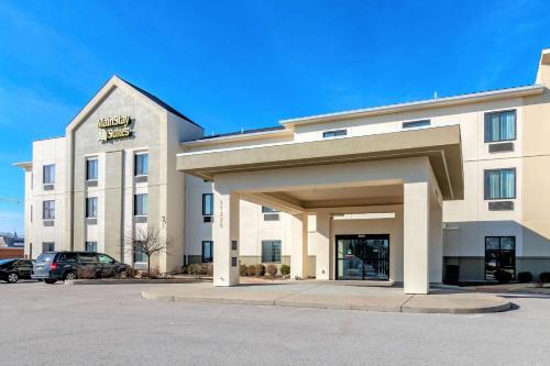 mainstay suites st louis airport