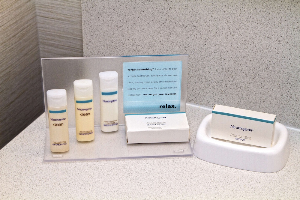 hampton inn and suites franklin berry farms