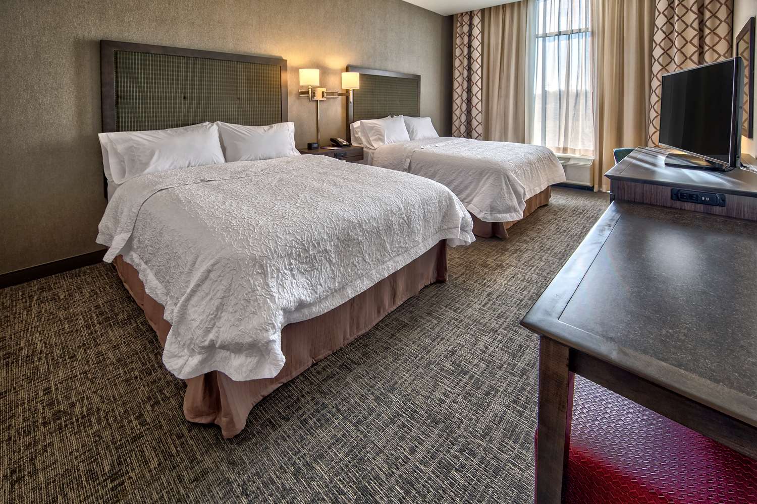 hampton inn and suites franklin berry farms