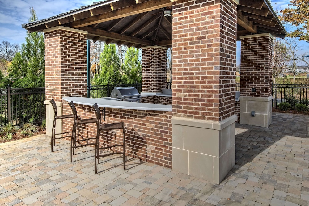 hampton inn and suites franklin berry farms