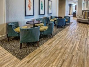 hampton inn and suites franklin berry farms