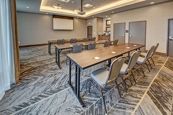 hampton inn and suites franklin berry farms