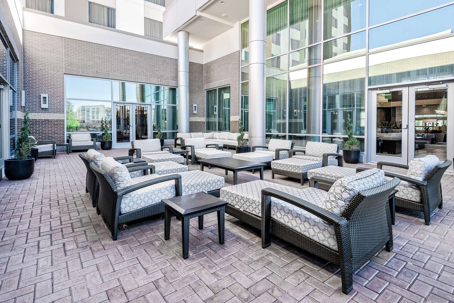 embassy suites by hilton college station tx