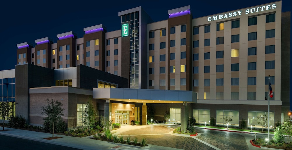 embassy suites by hilton college station tx