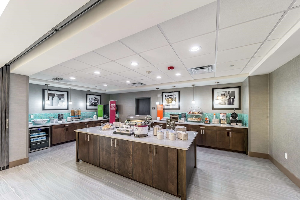 hampton inn and suites pryor