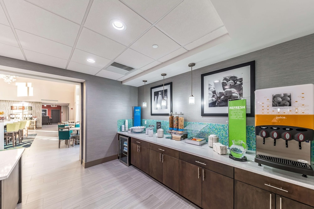 hampton inn and suites pryor
