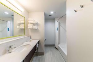 hampton inn and suites pryor