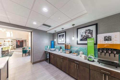 hampton inn and suites pryor