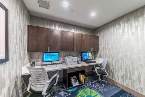 hampton inn and suites pryor