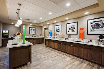 hampton inn and suites leavenworth
