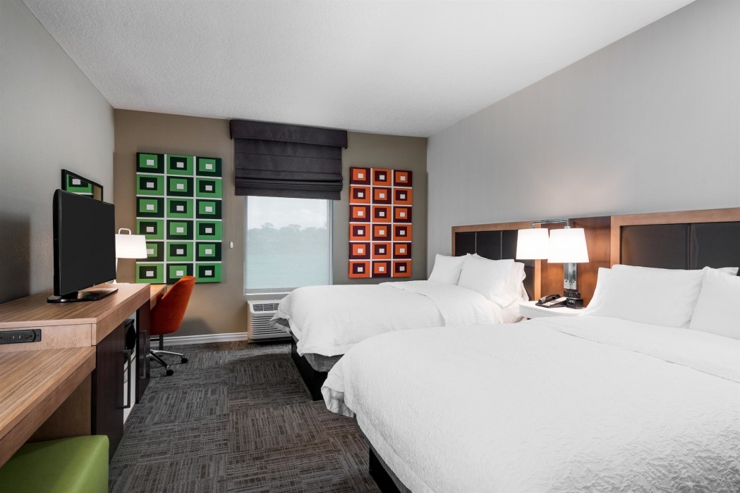 hampton inn and suites west melbourne palm bay road
