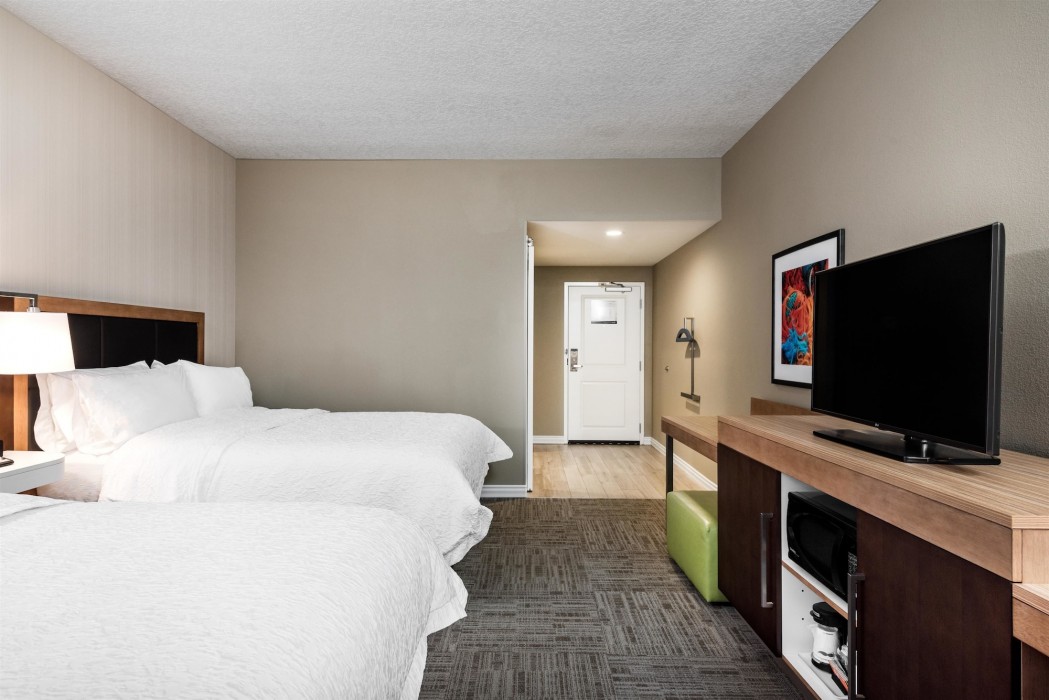 hampton inn and suites west melbourne palm bay road